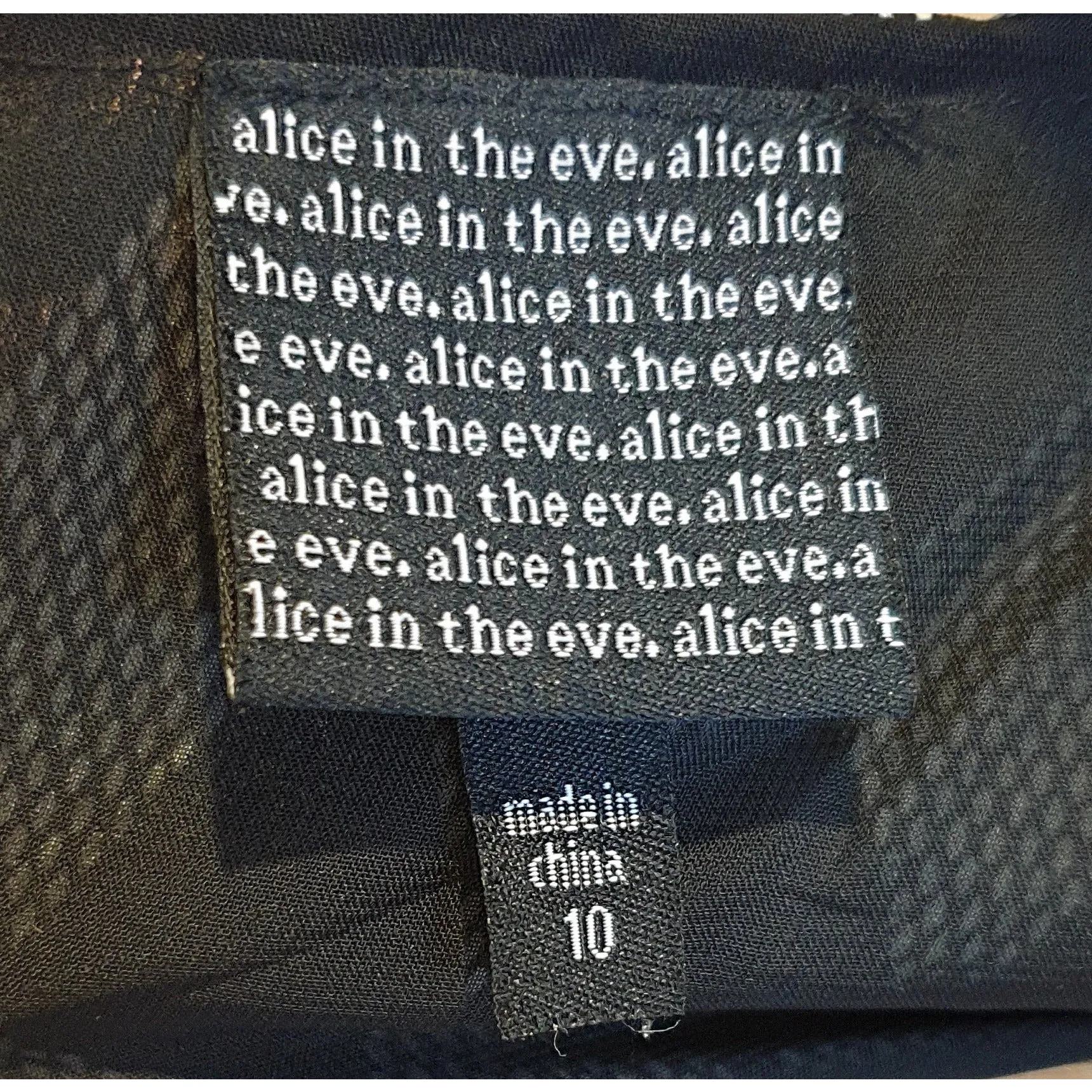 Alice in The Eve black half sleeve dress with white diamond print size 10