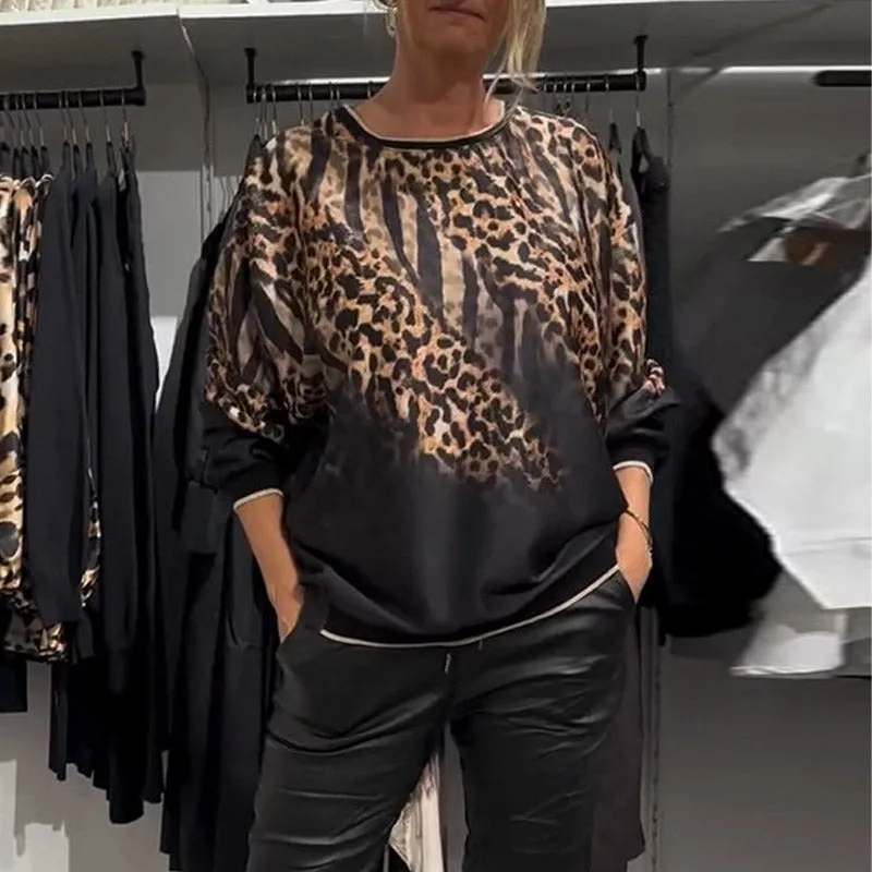 Casual Loose Round Neck Leopard Print Top