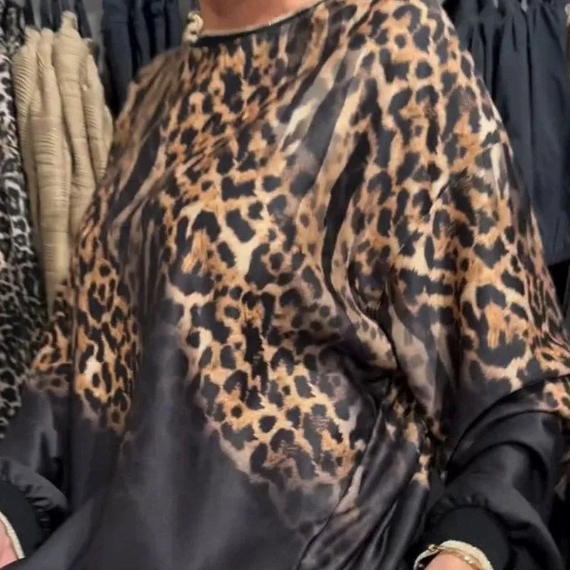 Casual Loose Round Neck Leopard Print Top