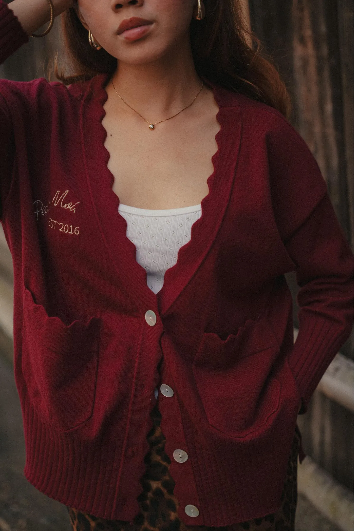 CLASSIC CARDI IN GARNET