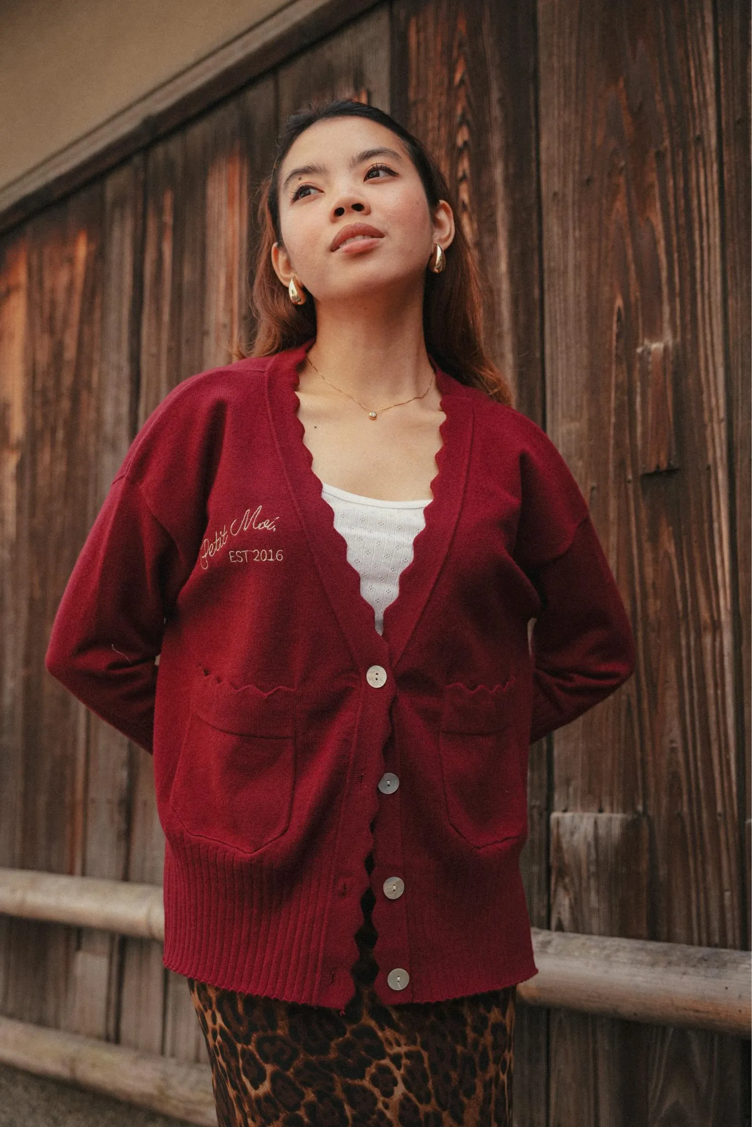 CLASSIC CARDI IN GARNET
