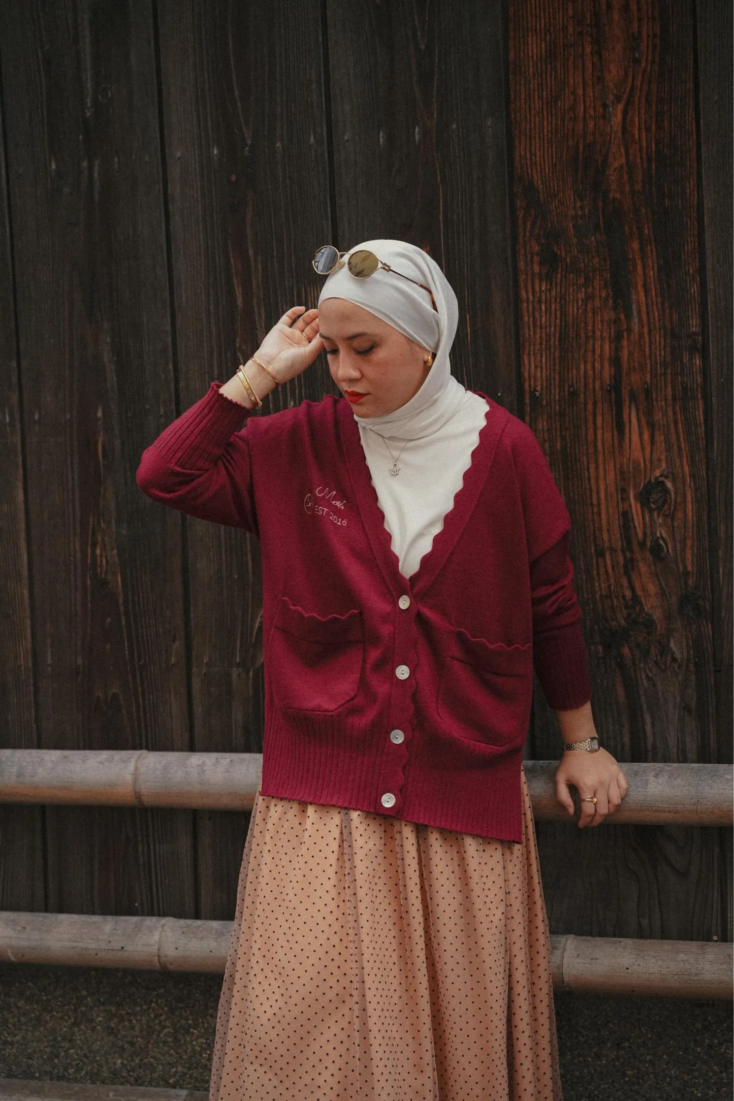 CLASSIC CARDI IN GARNET