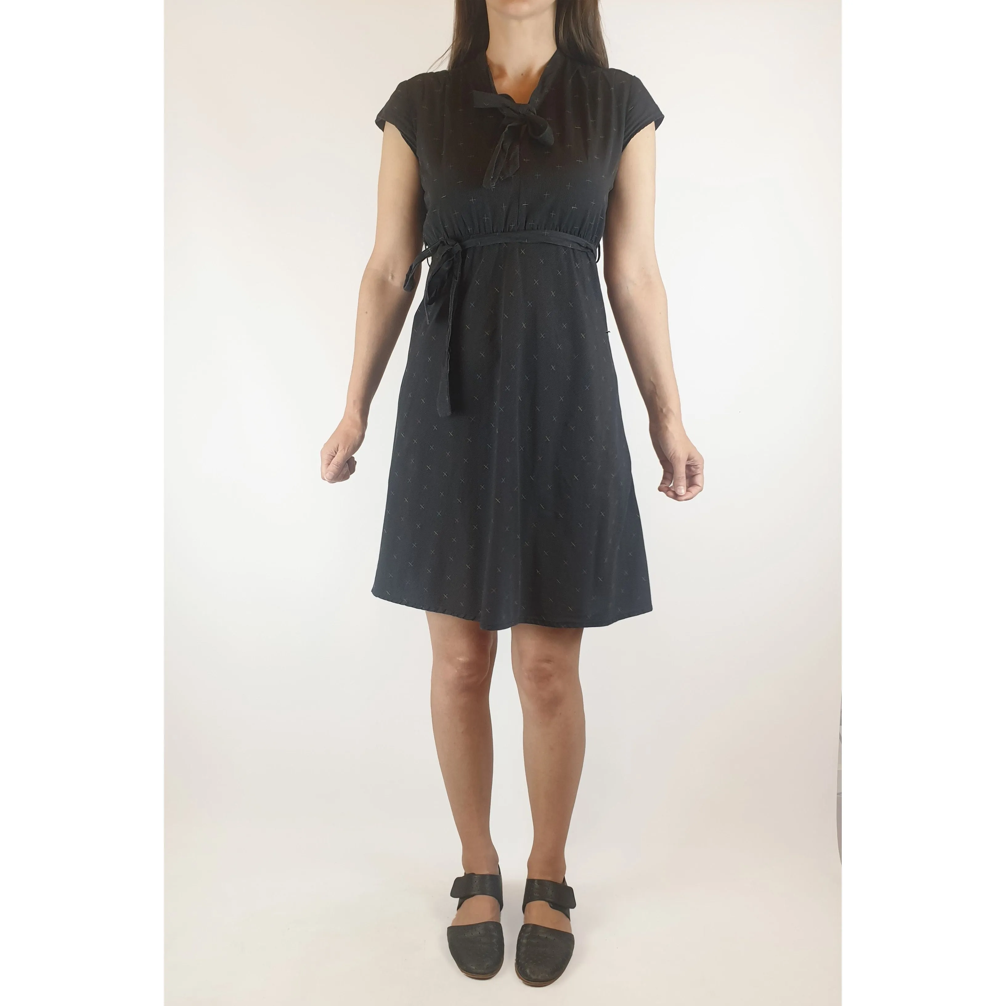 Claude Maus preloved black cap sleeve dress size 8