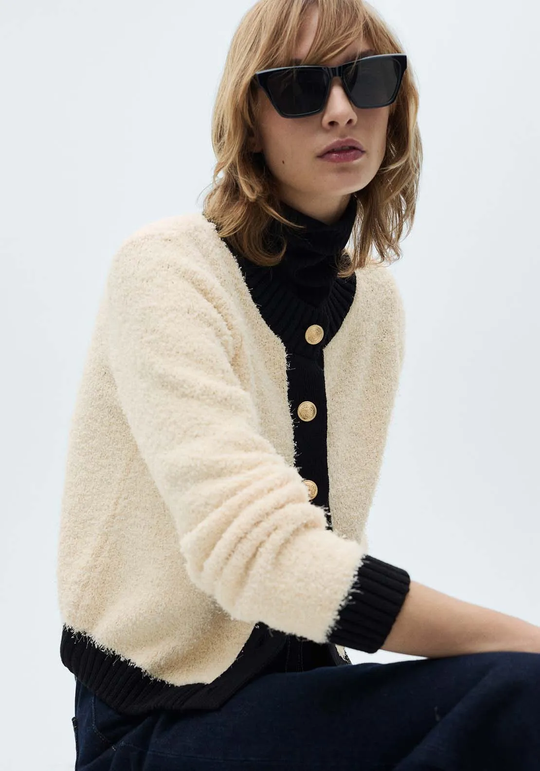 Contrasted buttons jacket - Light Beige