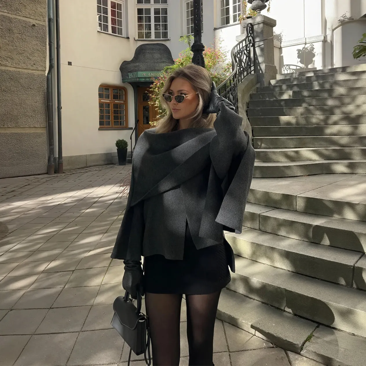Elegant Drape Collar Outerwear