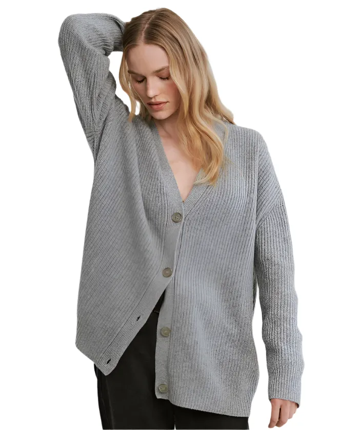 Giulia – Women’s Slim-Fit Cardigan