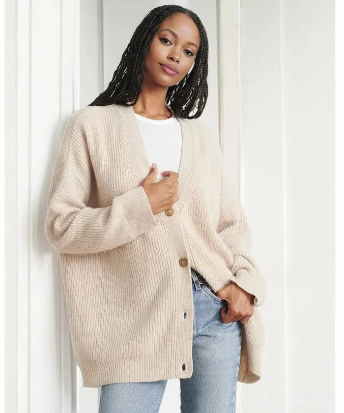 Giulia – Women’s Slim-Fit Cardigan