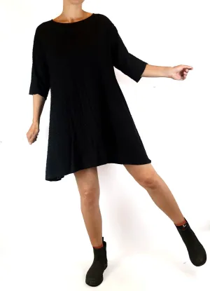 Gorman black half sleeve dress with subtle zig zag pattern size 8