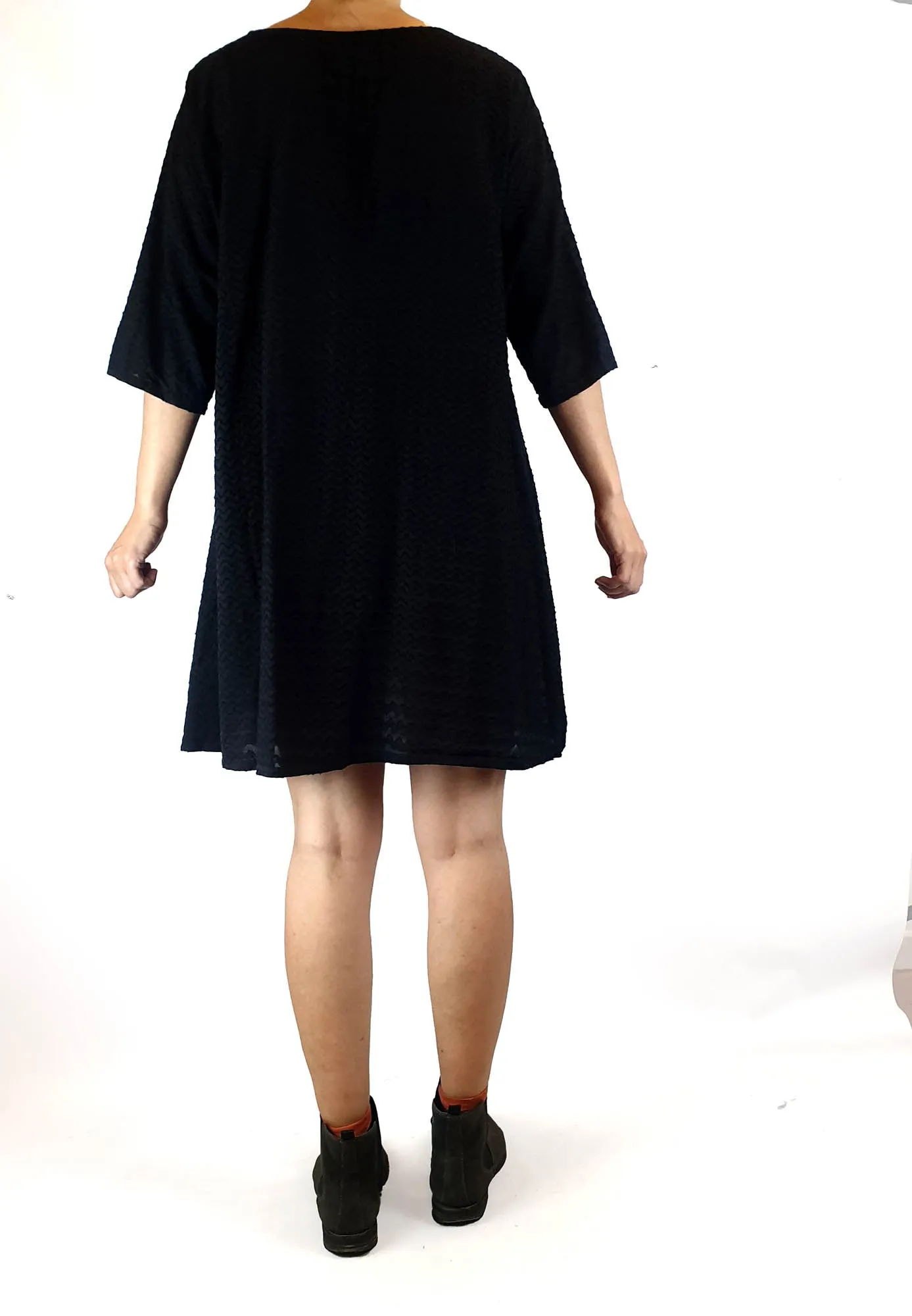 Gorman black half sleeve dress with subtle zig zag pattern size 8