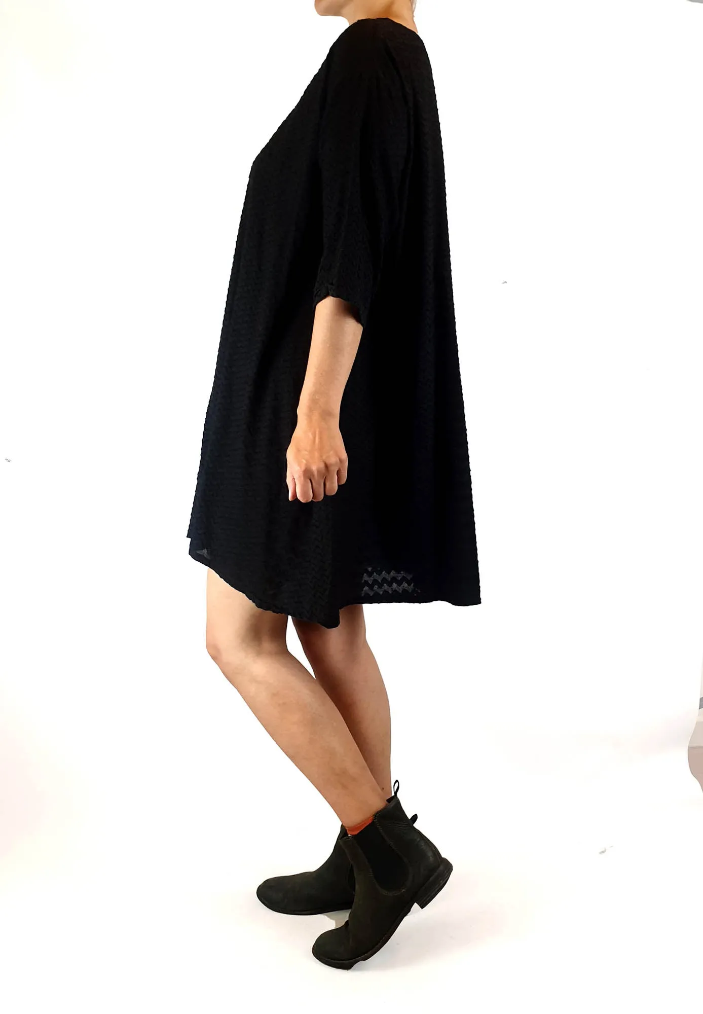 Gorman black half sleeve dress with subtle zig zag pattern size 8