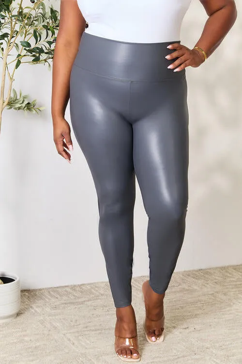 Hold on to Love Leggings*