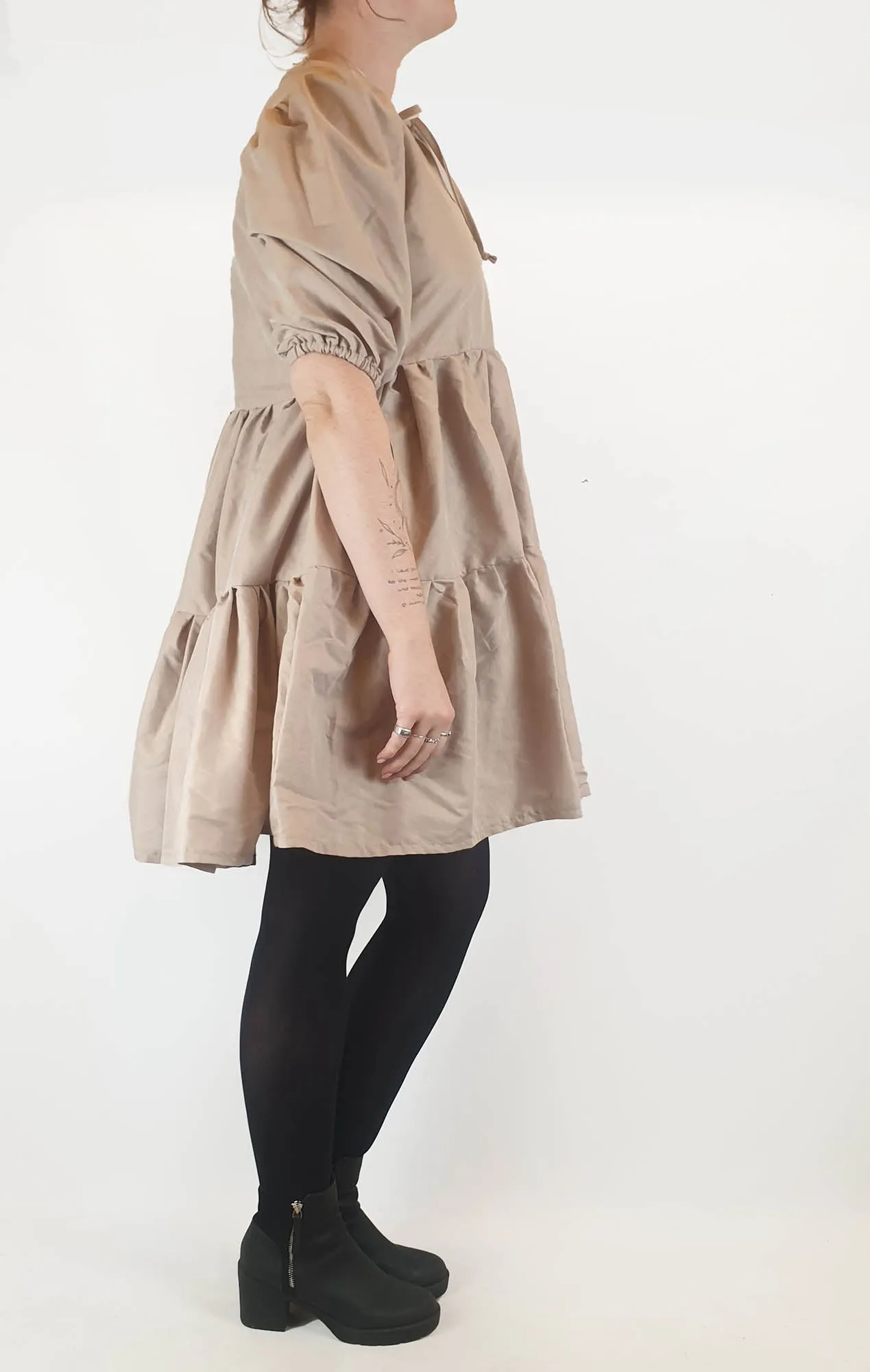 Is Olde Upcycle neutral half sleeve tiered dress best fits 12