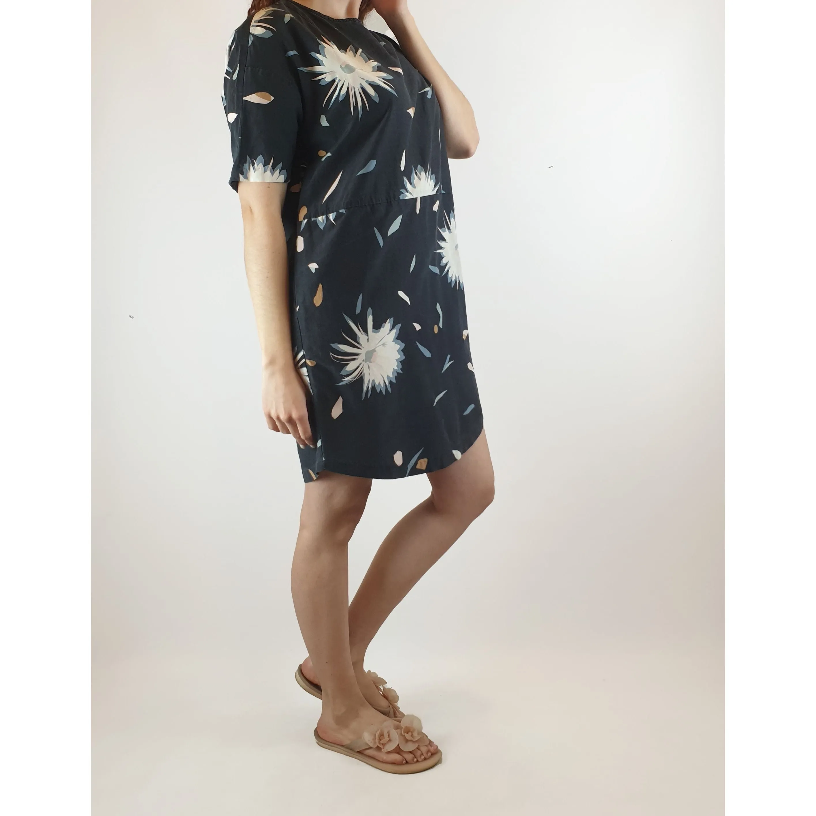 Kloke navy dress with cute flower and petal print size S (best fits size 10)