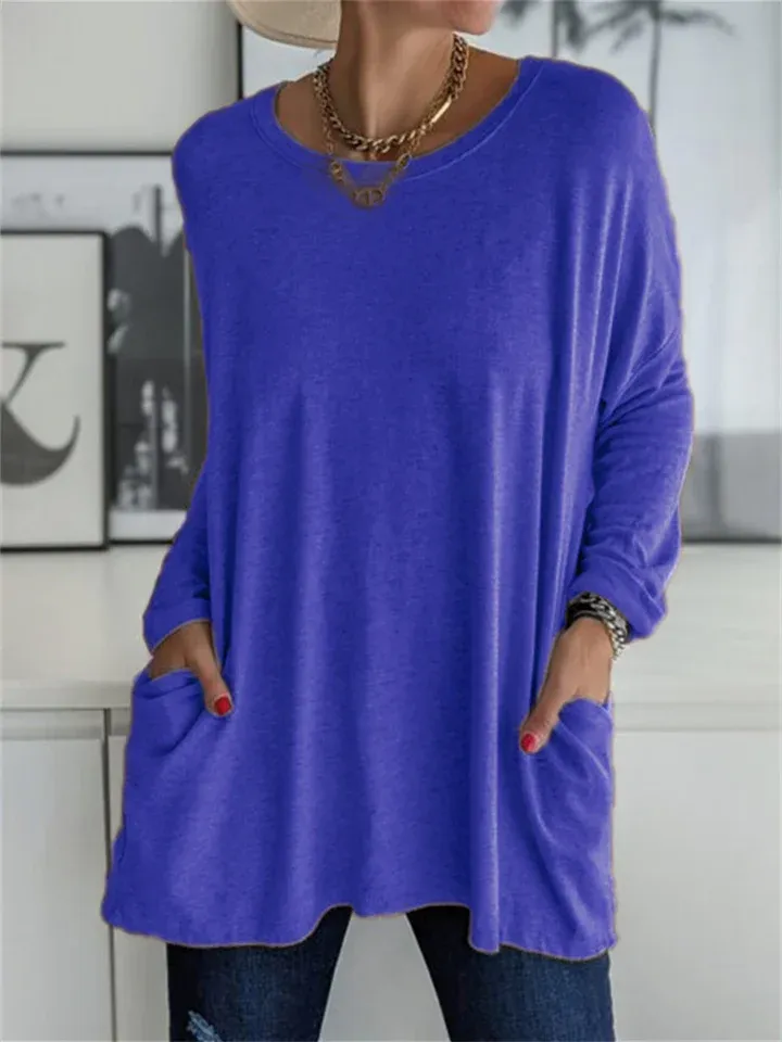 Loose-fitting blouse with pocket for everyday looks