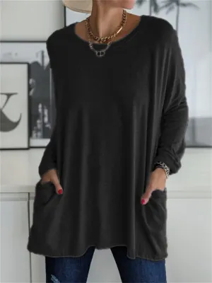 Loose-fitting blouse with pocket for everyday looks