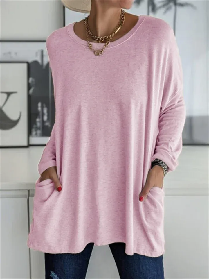 Loose-fitting blouse with pocket for everyday looks