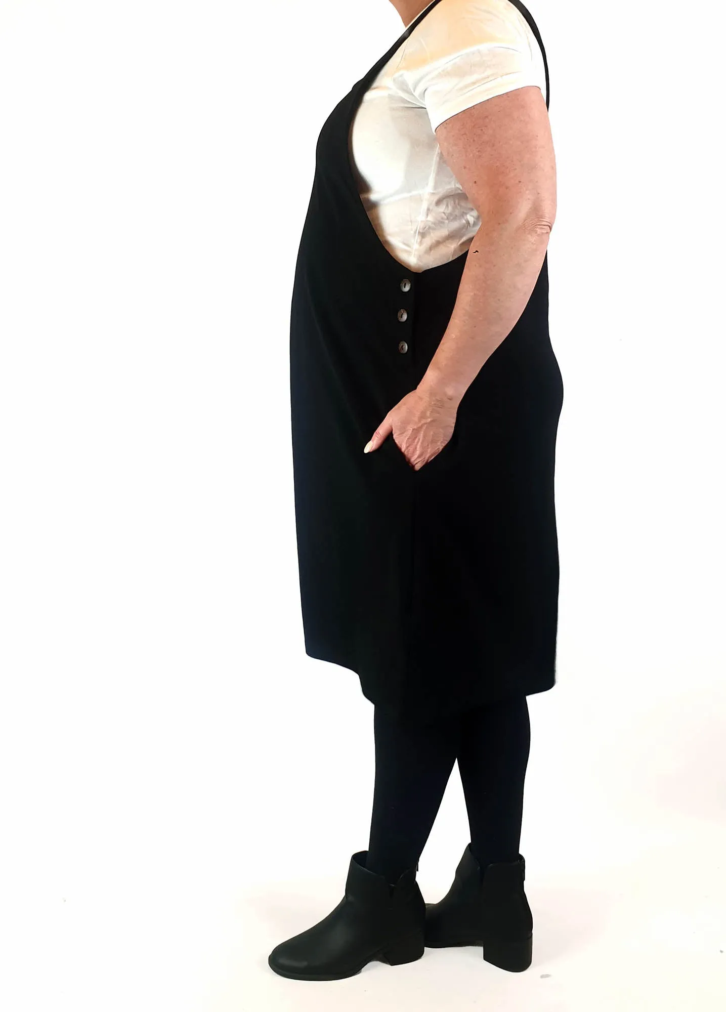Lorraine black pinnafore dress size 18