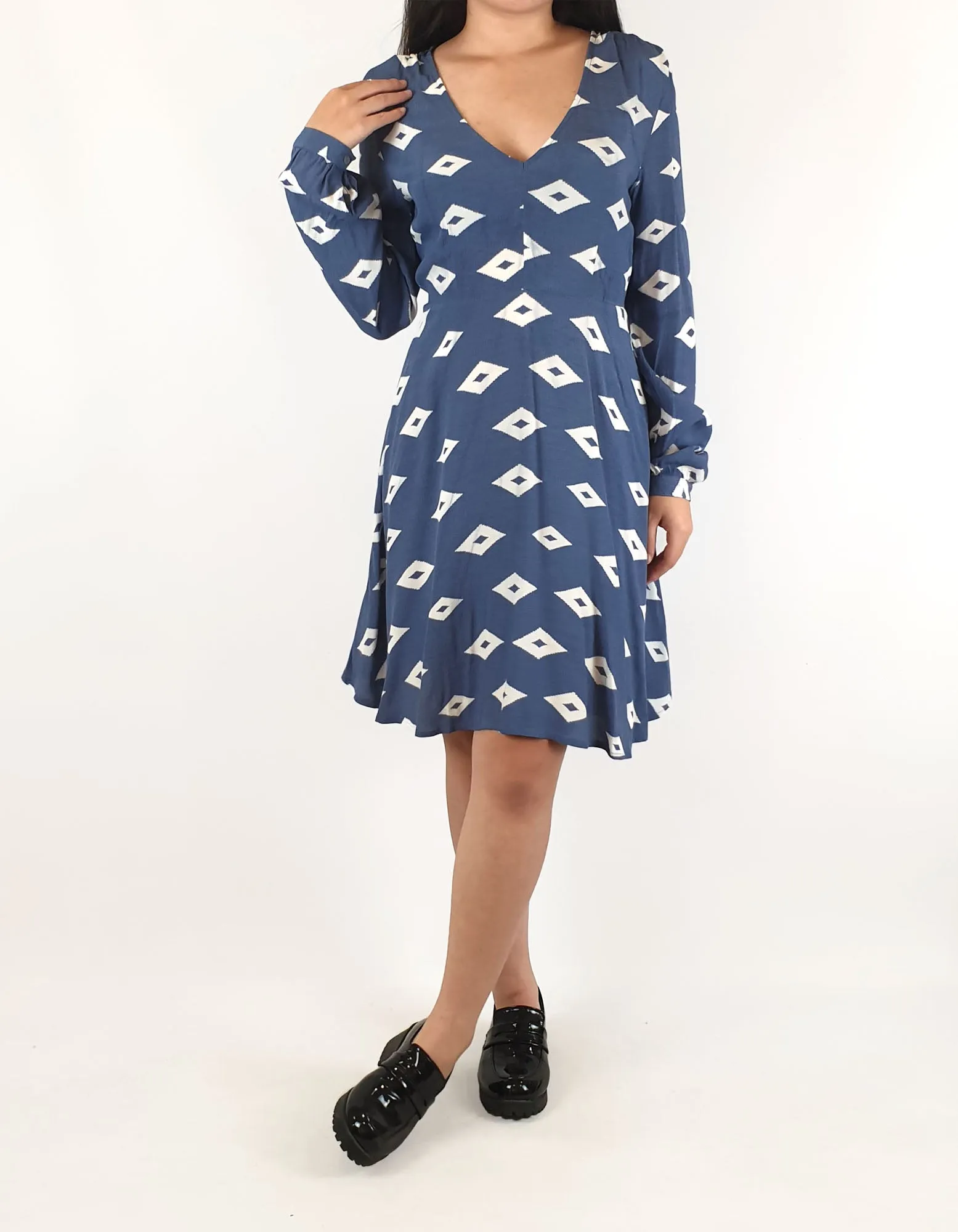 Mister Zimi blue print long sleeve dress size 8, fits AU6