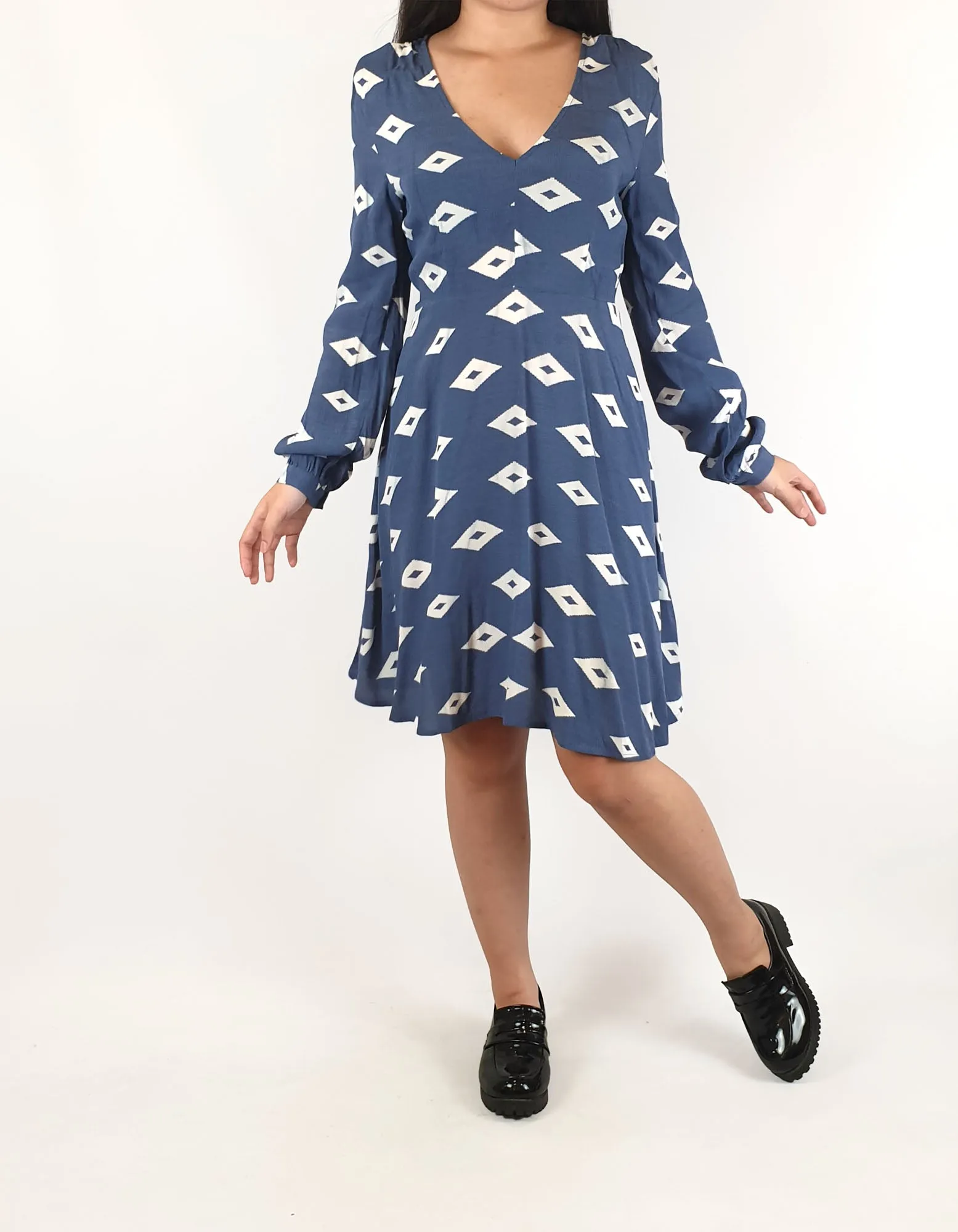 Mister Zimi blue print long sleeve dress size 8, fits AU6