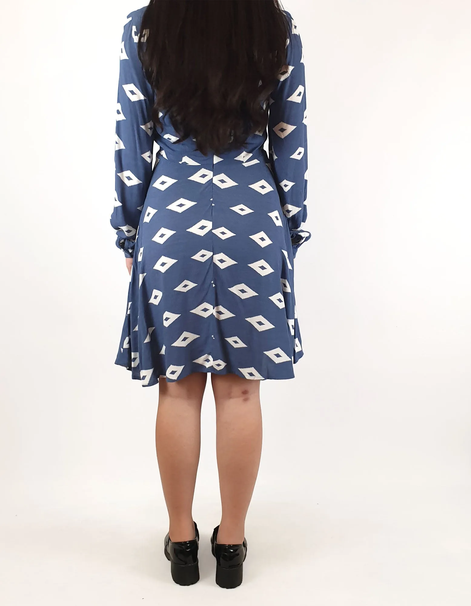 Mister Zimi blue print long sleeve dress size 8, fits AU6