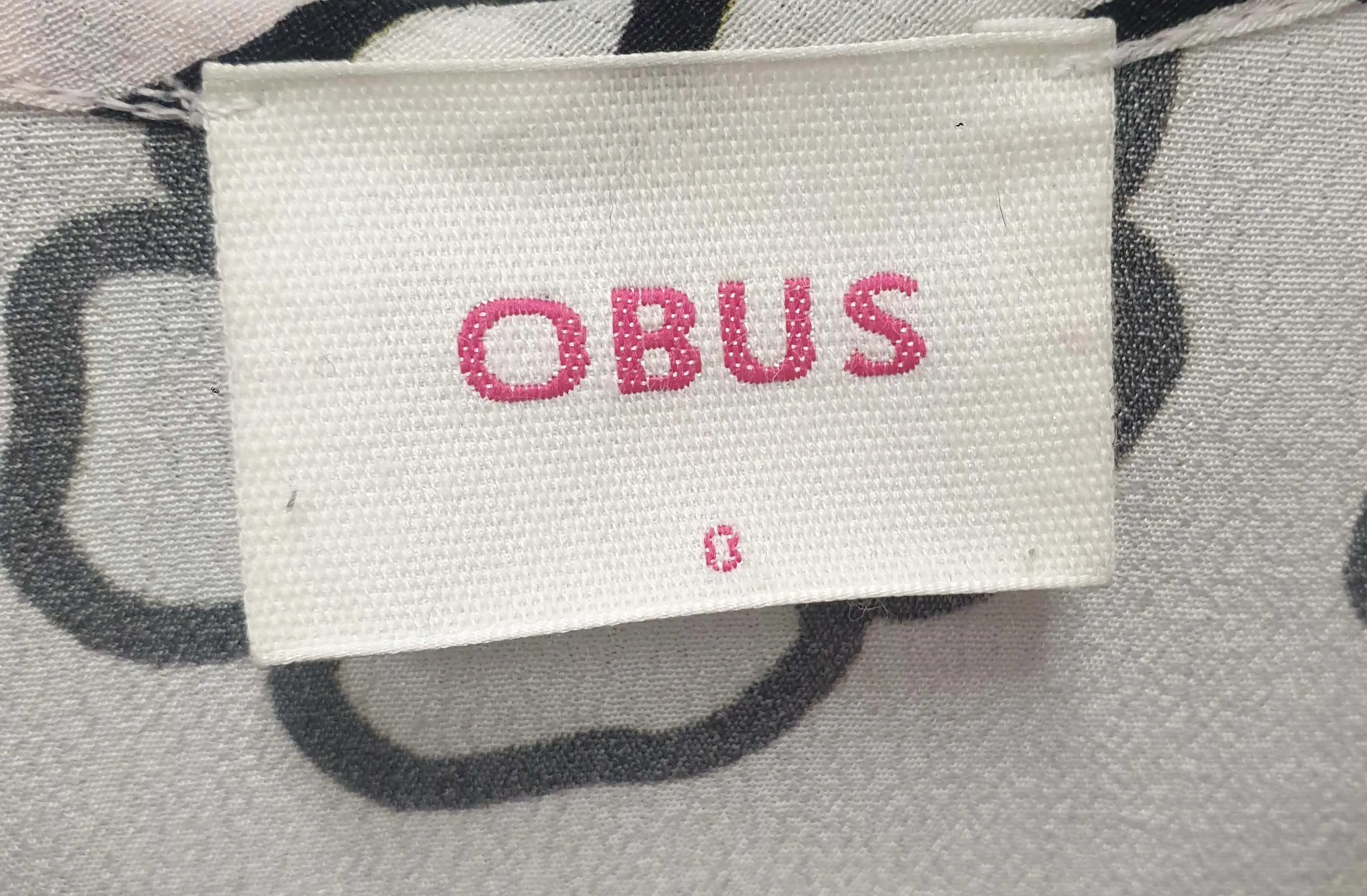 Obus cream dress with cute flower print size 0  (huge fit, fits up to large 10)