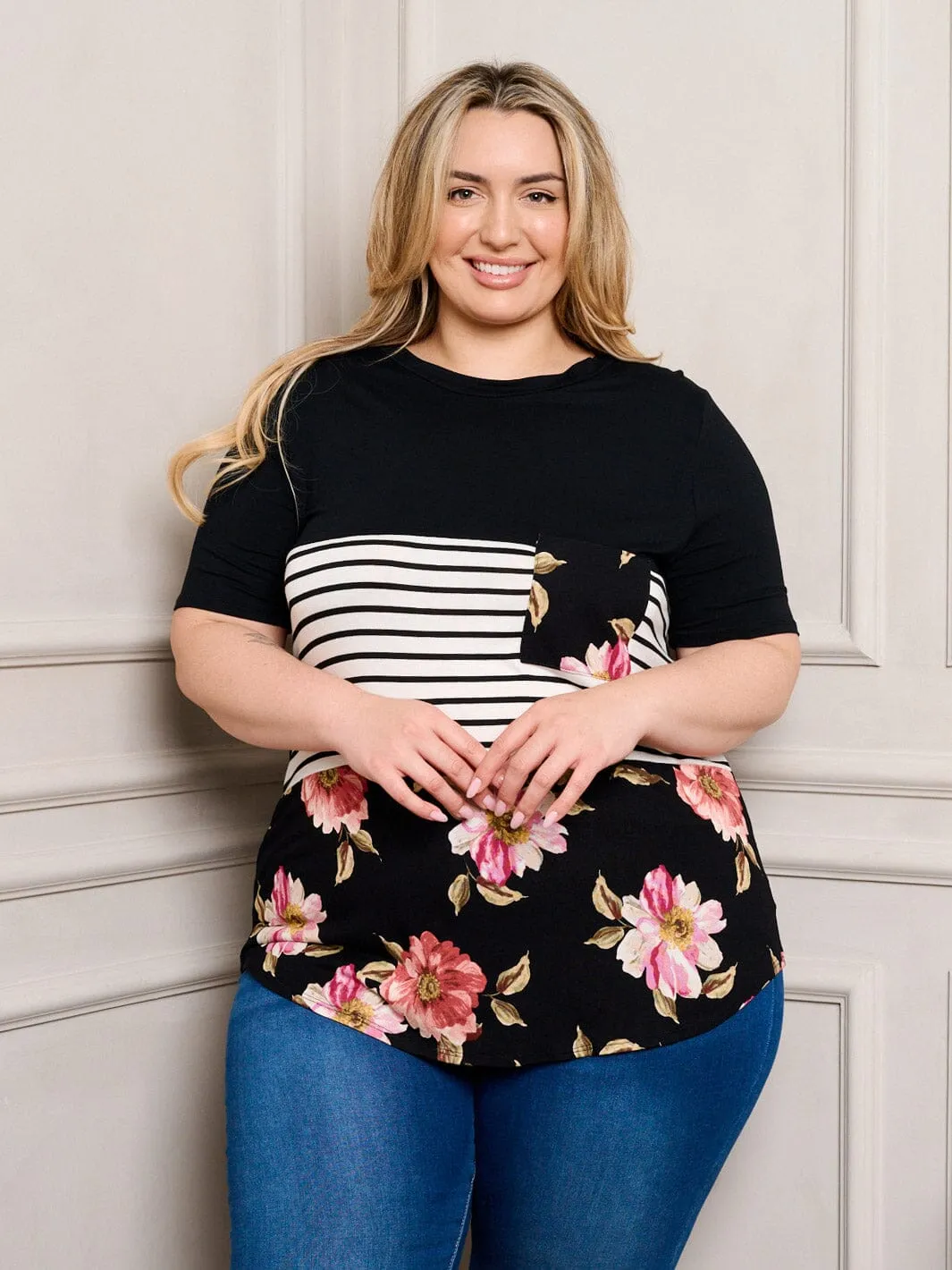 PLUS SIZE SHORT SLEEVE COLORBLOCK FRONT POCKET TOP