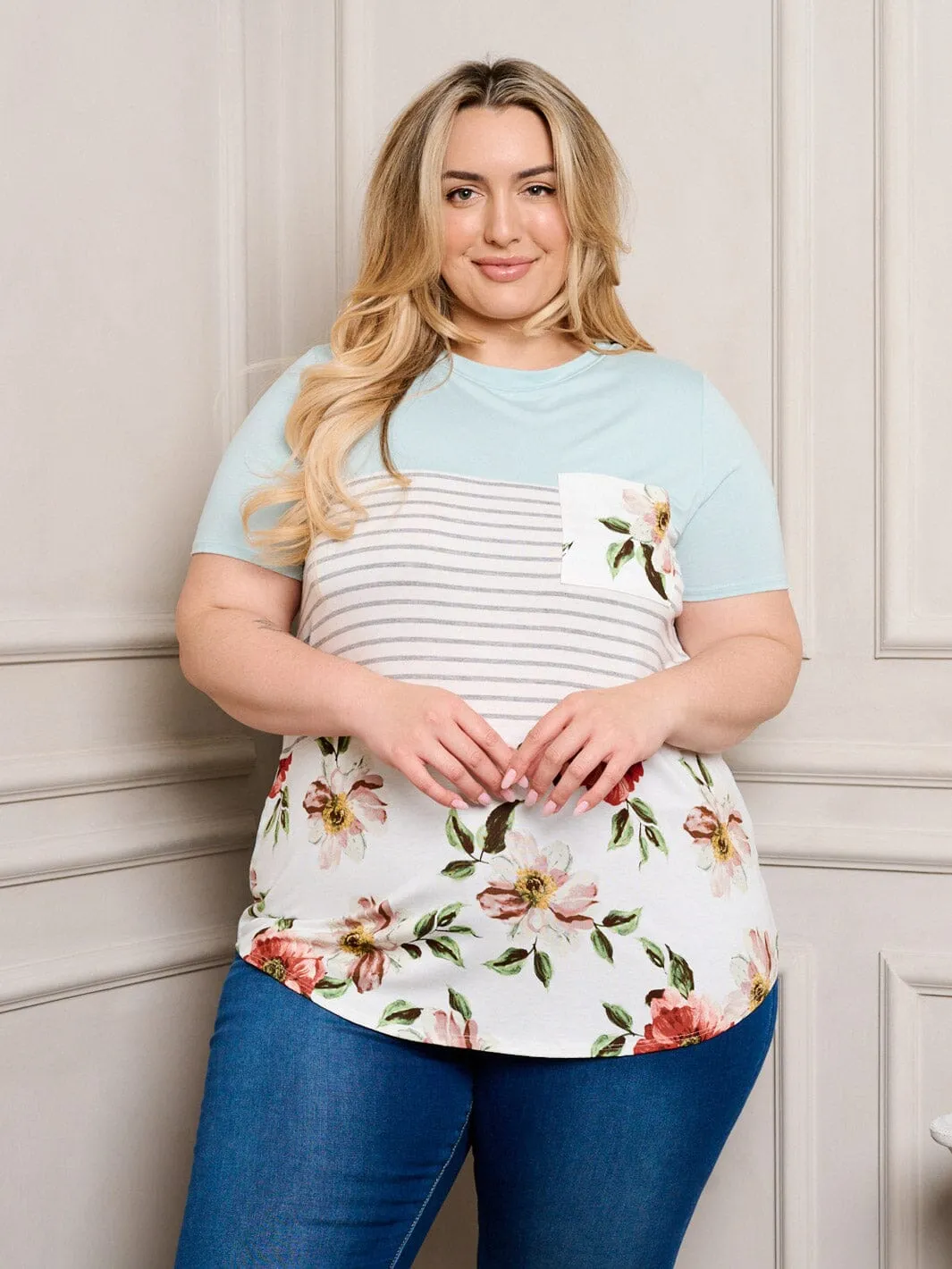PLUS SIZE SHORT SLEEVE COLORBLOCK FRONT POCKET TOP