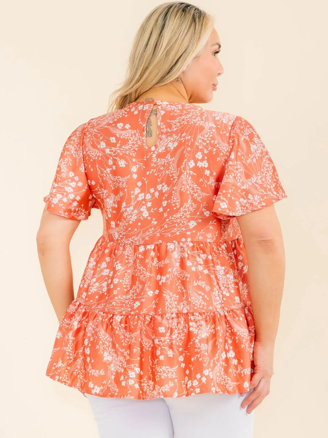 PLUS SIZE SHORT SLEEVE TIERED FLORAL PRINT TUNIC BLOUSE