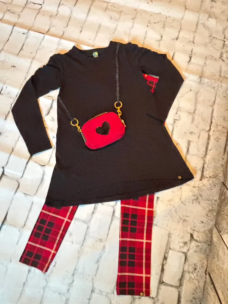 Red and Black Legging