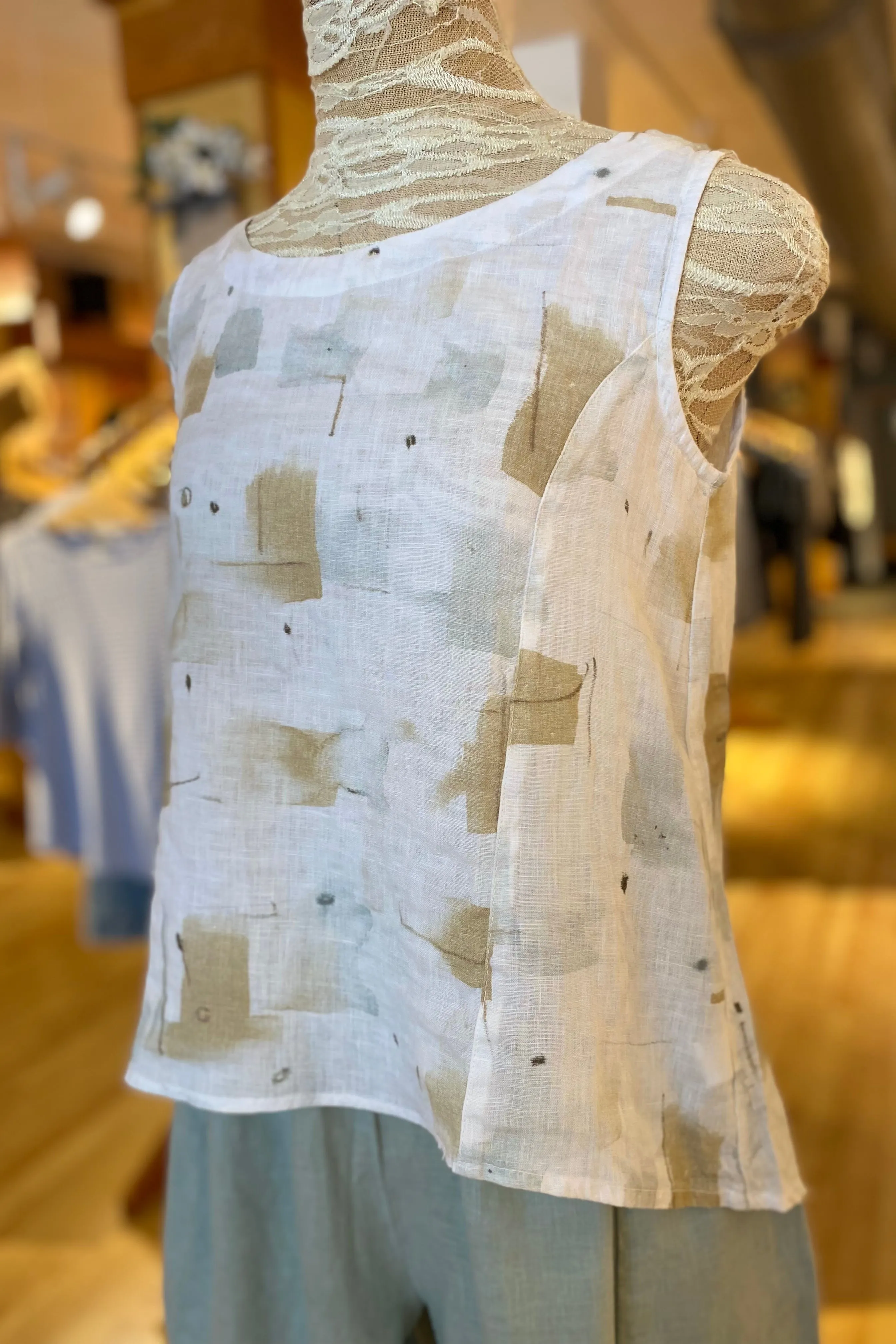 Shirt Tail Brushstroke Tank