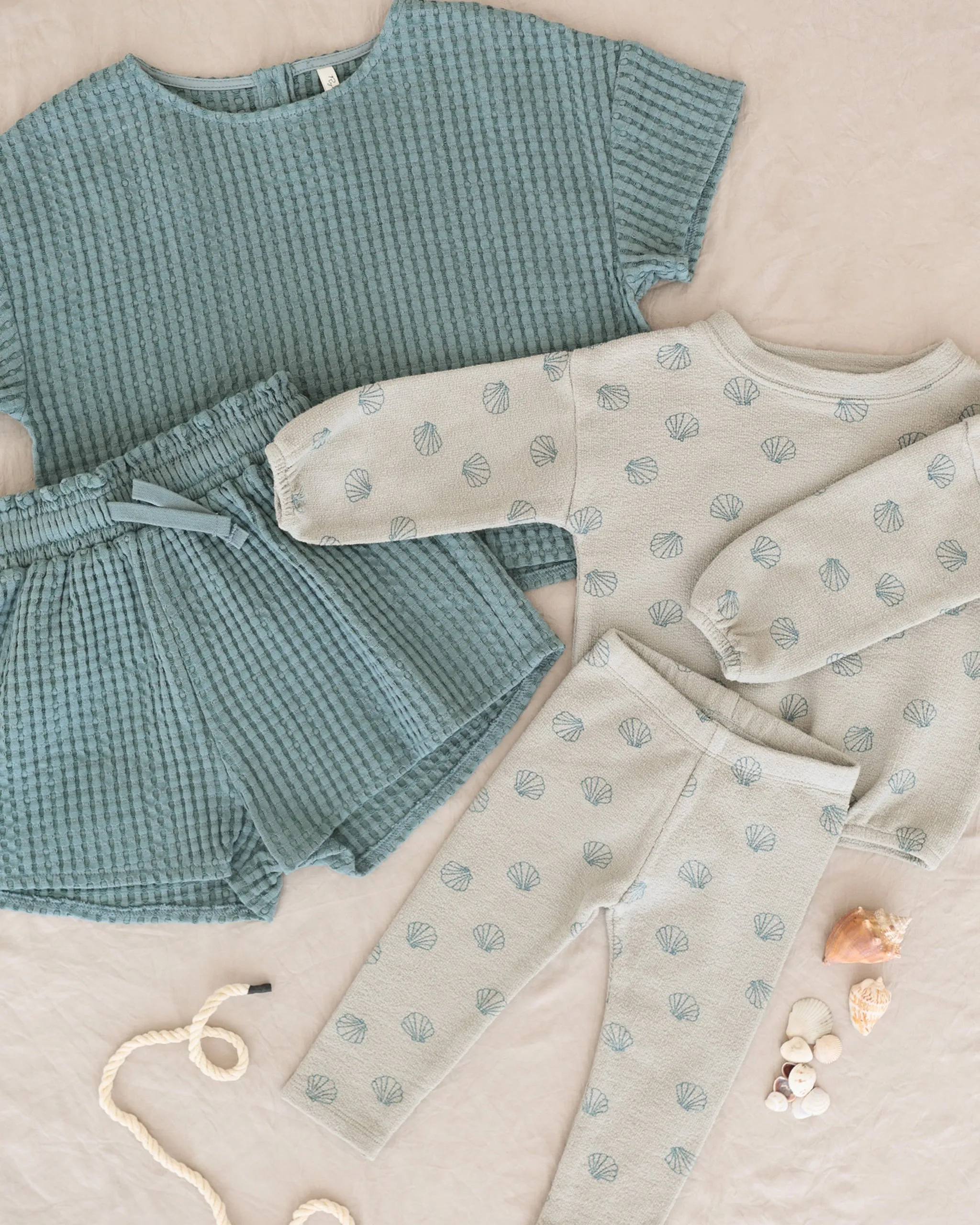 Spongey Knit Set || Seashells
