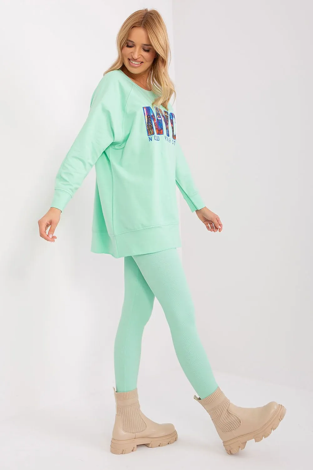 Sweatshirt and leggings casual set