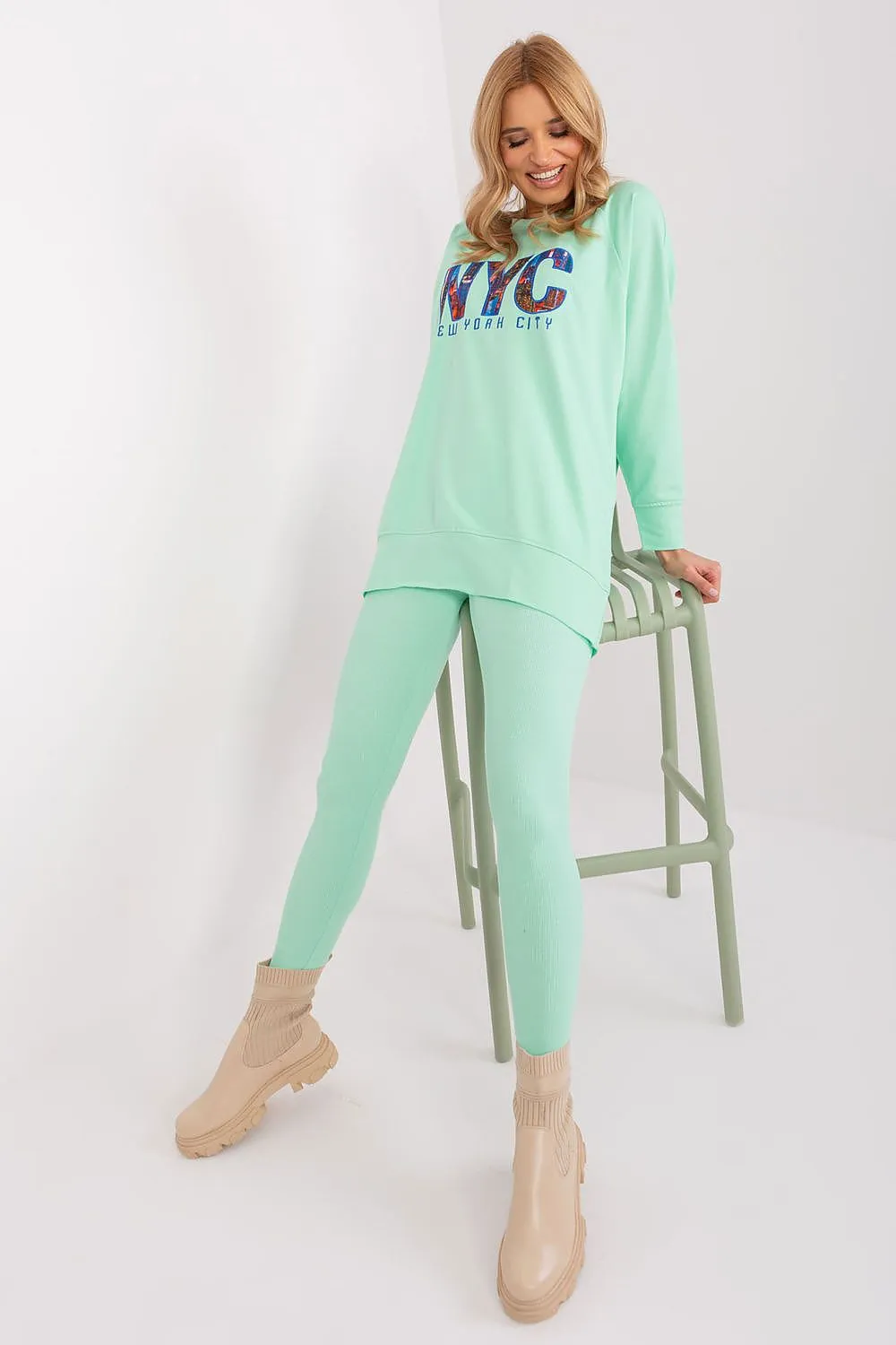 Sweatshirt and leggings casual set