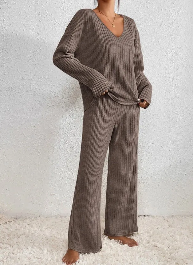 Ulyana - Relaxed Ribbed Fit Woman's Lounge Set