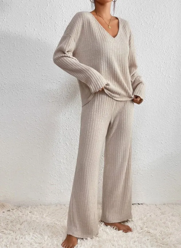 Ulyana - Relaxed Ribbed Fit Woman's Lounge Set